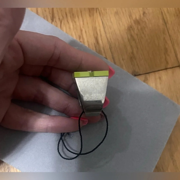 OFF-WHITE Arrow Play Ring In Silver Green - Picture 4 of 11